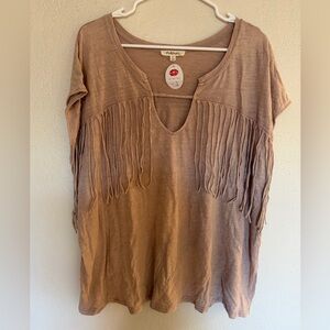 NWT Oli & Hali Women’s Beige Top with Fringe